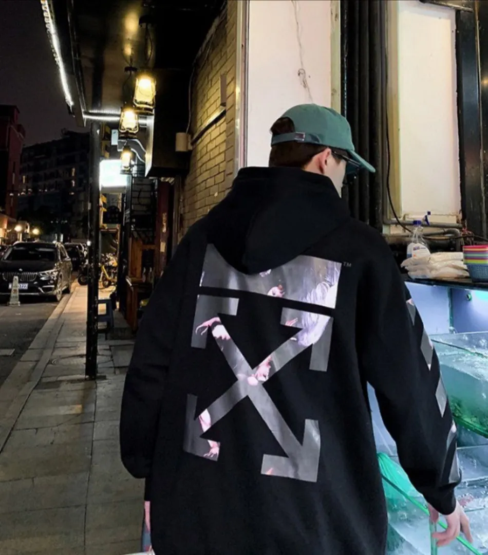 ♻️💯Reference model picture for the upper body❤️ Top tested version OFF WHITE OW Certified Angel Wings Madonna religious oil painting men's and women's round neck zipper cardigan sweatshirt. The A mark on the collar is a 3M reflective mark, customized model, not an embroidery mark, first look at the appraisal.  The Renaissance-themed Caravaggio Madonna oil painting is inspired by one of Caravaggio's famous oil paintings, with a strong religious color! World treasures, top-notch paintings, and walking art pieces follow the original craftsmanship and use 5-color glue to create an effect. It is not offset printing, but many people on the market use Kornit direct inkjet instead. Whether it is the top version, touch the printing with your hand. The correct process is that it has a frosted feel. This is also a way to identify the uniqueness of the product. The fabric is 100% combed cotton terry fabric, 480 grams, ensuring the originality of the craftsmanship! Secondly, the tag rope of this model hangs from the collar tag, not the side rope. Customized auxiliary materials, complete accessories, consistent zp, hang tags, collar labels, and washed labels, feel free to compare!   Color: Black White Size Chart